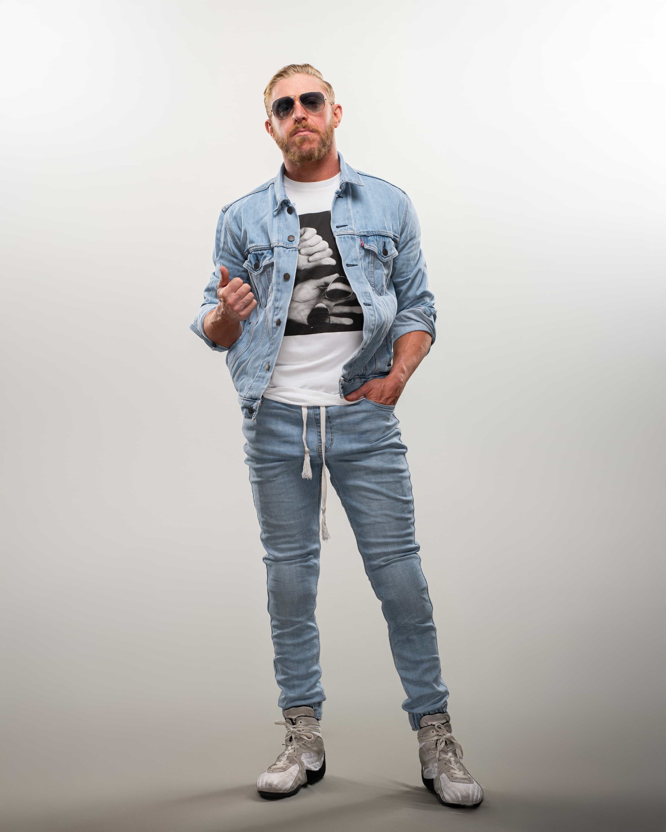 Apparel – shopAEW